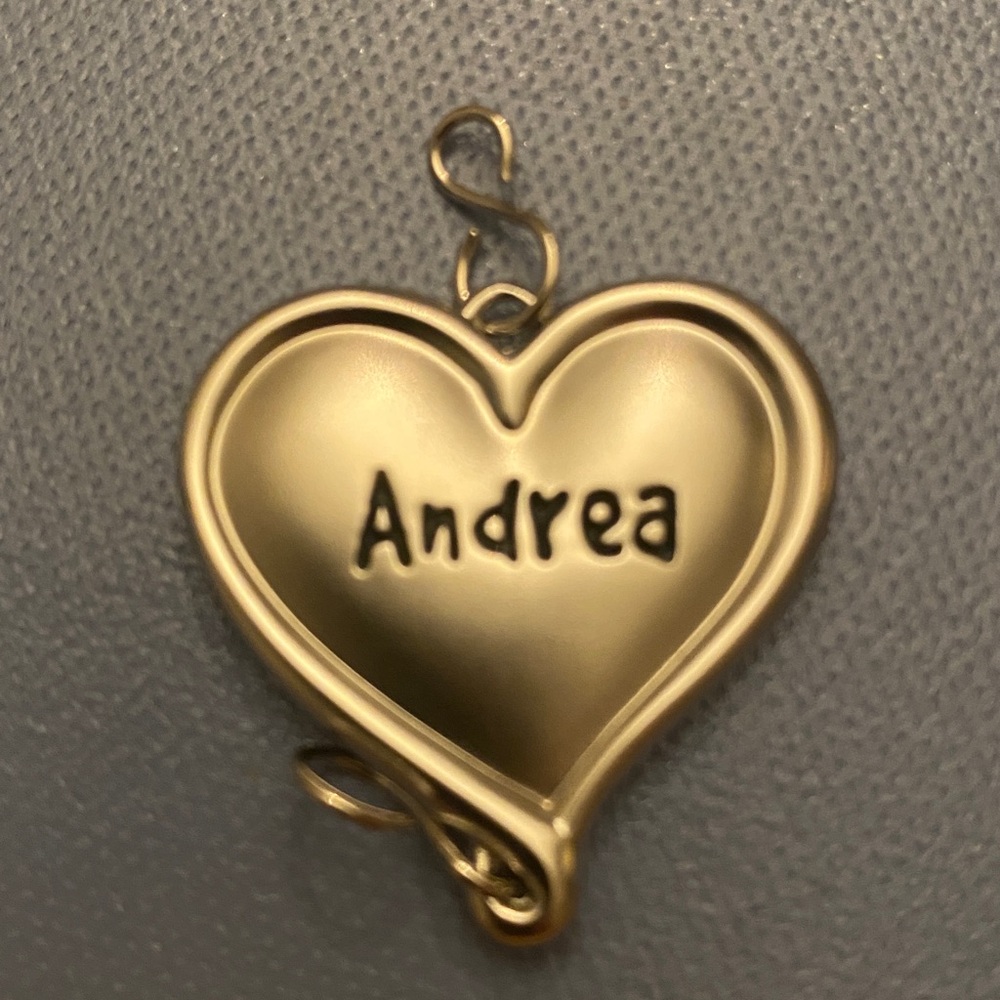 🐸 Silvertone Heart Pendant for Andrea
